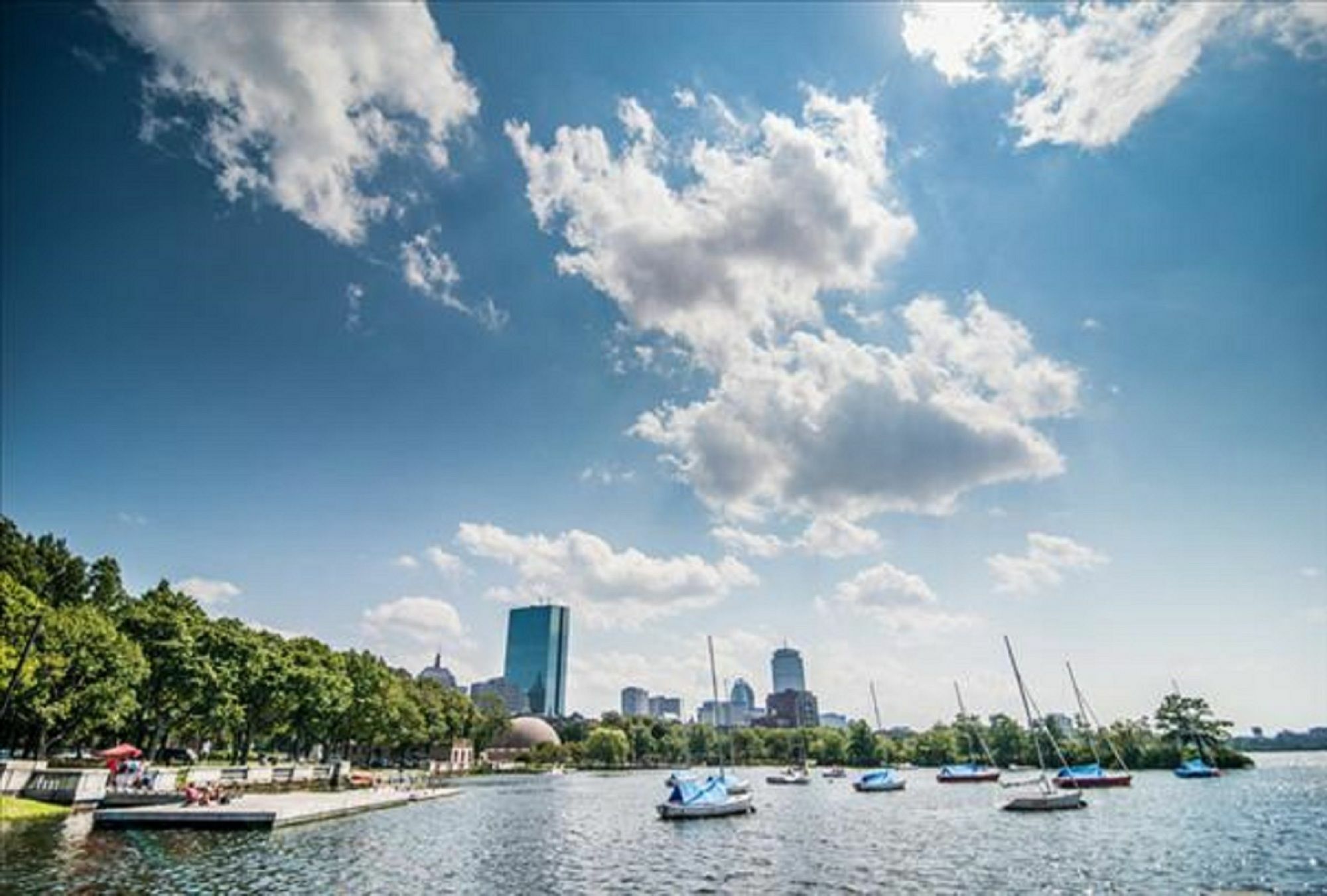 Global Luxury Suites At The Commonwealth Бостон Экстерьер фото